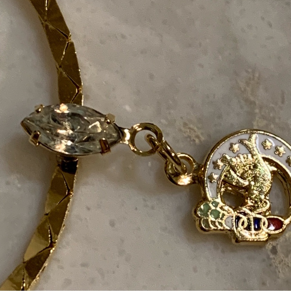 Gold plated necklace with charm 17 inches - Picture 6 of 6